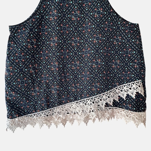 RUE21 | NWOT RACERBACK CROP TOP NAVY BLUE DITSY PRINT LACE TRIM | SMALL - Picture 4 of 8